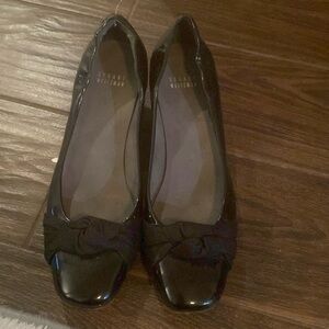 Stuart Weitzman black patent leather kitten heels round toe with bow